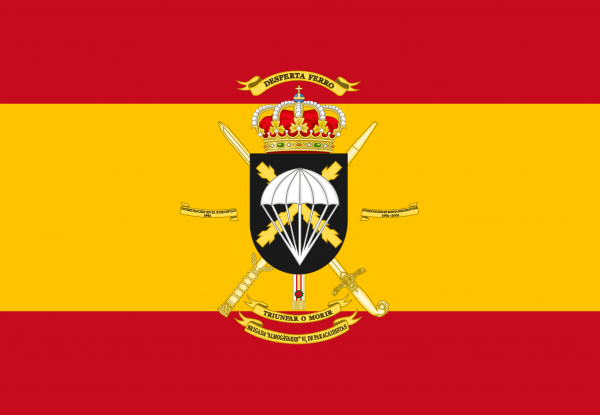 Bandera España con escudo Brigada Paracaidista